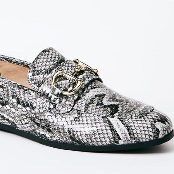 •Johanna• Snake Print Gold Buckle Slip On Loafers - Picture 3 of 5